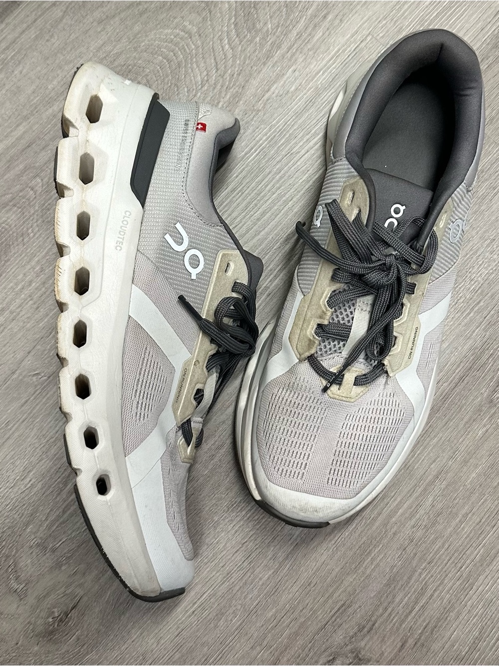 On Cloud runner 2 Shoe Sz 10